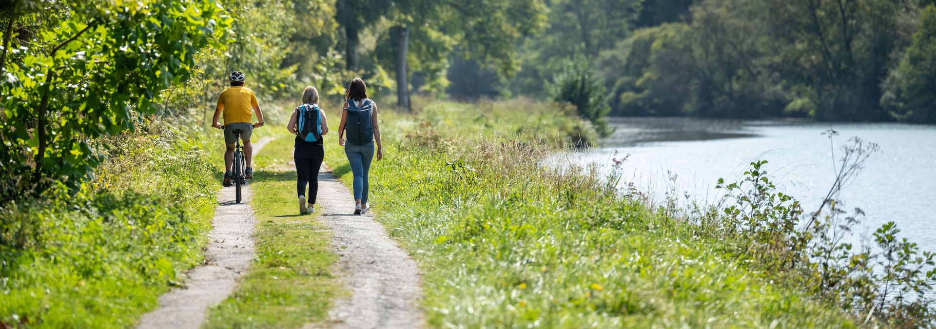 Promenade à pied et à vélo le long du canal de Nantes à Brest